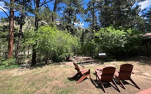 Castle Mountain Lodge