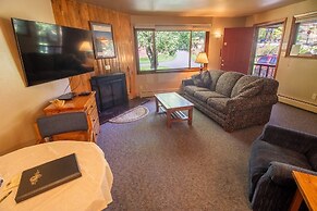Castle Mountain Lodge