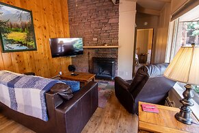 Castle Mountain Lodge