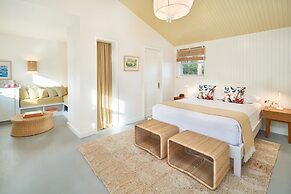 Silver Sands Motel & Beach Bungalows