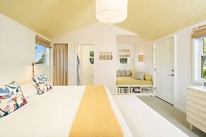 Silver Sands Motel & Beach Bungalows