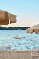 Silver Sands Motel & Beach Bungalows