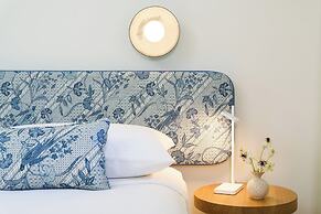 Silver Sands Motel & Beach Bungalows