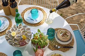 Silver Sands Motel & Beach Bungalows