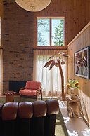 Silver Sands Motel & Beach Bungalows