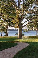 Silver Sands Motel & Beach Bungalows