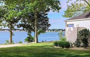 Silver Sands Motel & Beach Bungalows