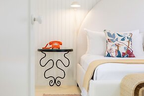 Silver Sands Motel & Beach Bungalows