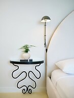 Silver Sands Motel & Beach Bungalows