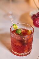 Silver Sands Motel & Beach Bungalows