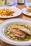 Silver Sands Motel & Beach Bungalows