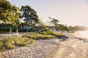 Silver Sands Motel & Beach Bungalows