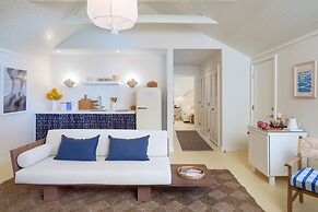 Silver Sands Motel & Beach Bungalows