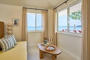 Silver Sands Motel & Beach Bungalows