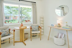 Silver Sands Motel & Beach Bungalows