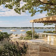 Silver Sands Motel & Beach Bungalows