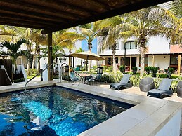 Palmilla Apartments