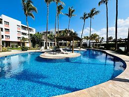 Palmilla Apartments
