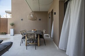 Salina SPA Villas - with PRIVATE ECO-POOL, SAUNA & Hot Tub