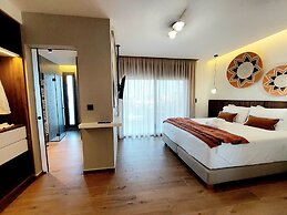 Salina SPA Villas - with PRIVATE ECO-POOL, SAUNA & Hot Tub