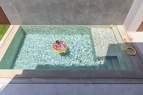 Salina SPA Villas - with PRIVATE ECO-POOL, SAUNA & Hot Tub