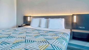 Studio 6 Texarkana, Tx