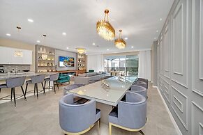 Phillips 8Bed Family Friendly Retreat