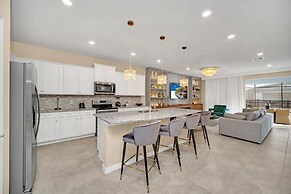 Phillips 8Bed Family Friendly Retreat