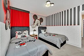 Phillips 8Bed Family Friendly Retreat