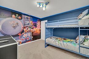 Phillips 8Bed Family Friendly Retreat