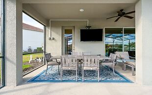 Bernie Pool Home 8 BED