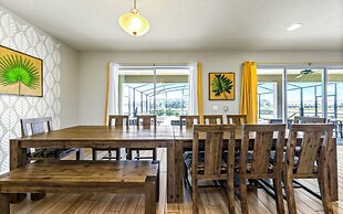 Bernie Pool Home 8 BED