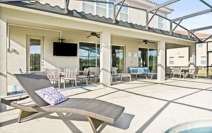 Bernie Pool Home 8 BED