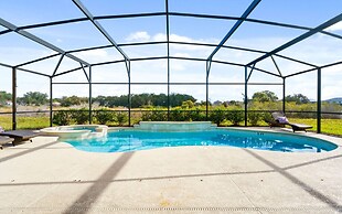 Bernie Pool Home 8 BED