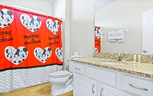 Bernie Pool Home 8 BED