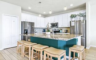 Bernie Pool Home 8 BED