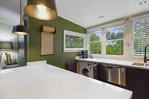 Tranquil Bush Haven - Gardens - Bayview
