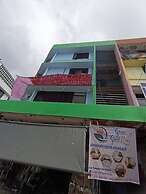 OYO Home 90723 Green Leaf Guest Lodge Kk