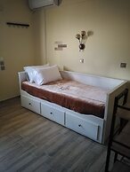 Serafi Cozy Rooms Archaggelos