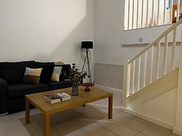 Barbican Pad by condokeeper