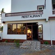 CaliTwapa Hotel & Restaurant
