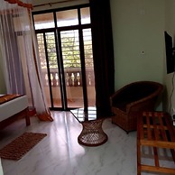 CaliTwapa Hotel & Restaurant