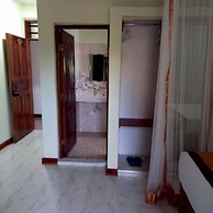 CaliTwapa Hotel & Restaurant