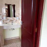 CaliTwapa Hotel & Restaurant