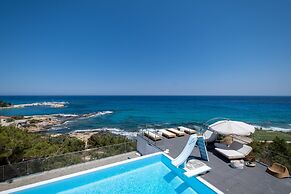 Icarus Luxury Beachfront Villa