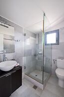 Icarus Luxury Beachfront Villa