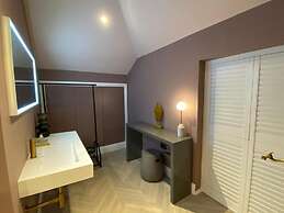 Ailim House Serviced Cottage