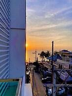 The Sunset Bangsaen Seaview