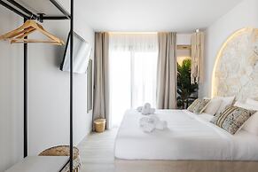 Amalthia Luxury Suites