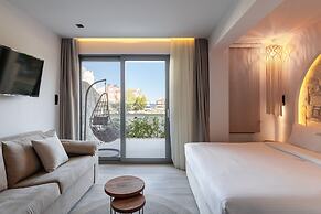 Amalthia Luxury Suites